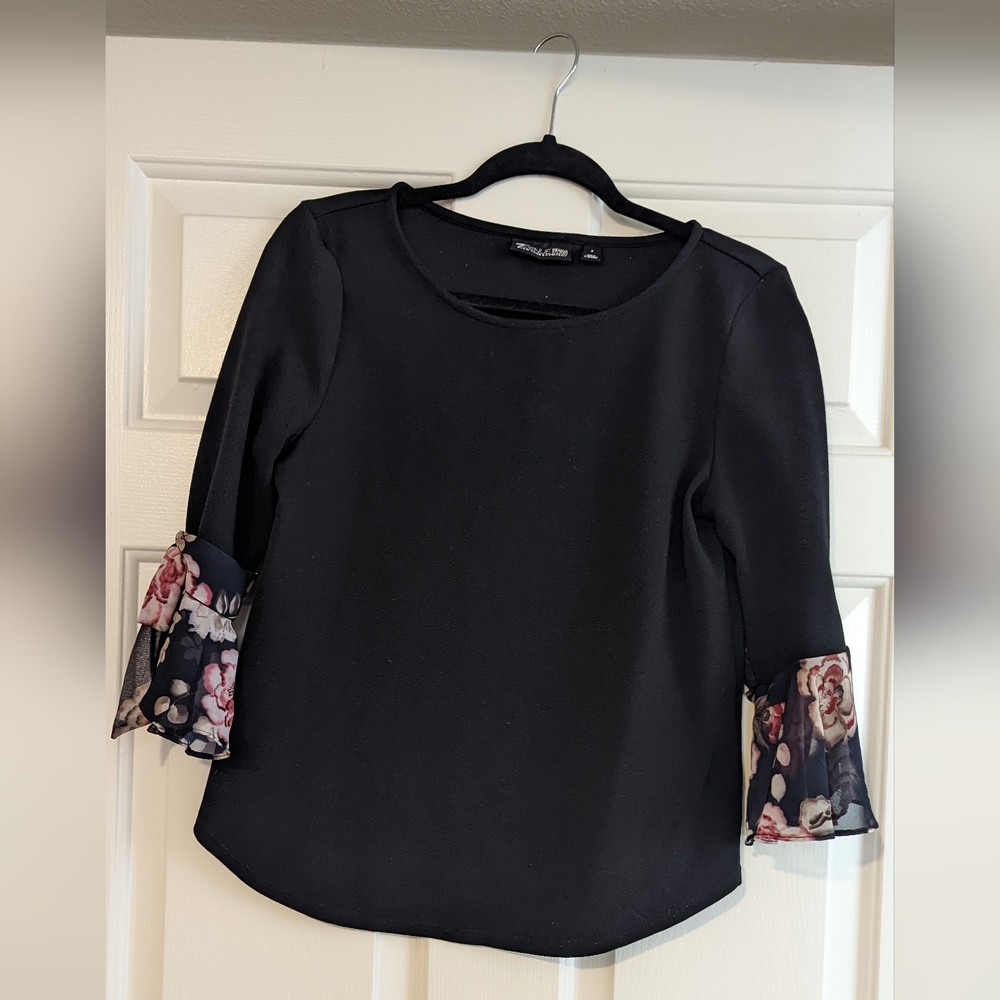 New York & Company black work top